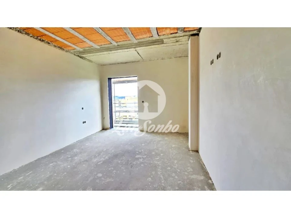 Apartamento T3 para Venda em Castêlo da Maia Foto 8