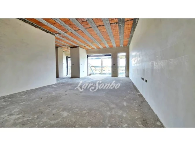 Apartamento T3 para Venda em Castêlo da Maia Foto 3