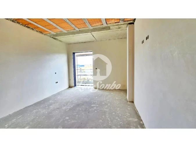 Apartamento T3 para Venda em Castêlo da Maia Foto 8