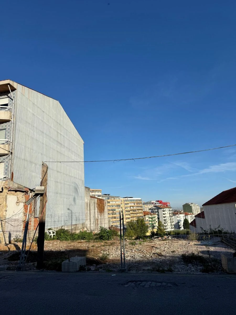 Terreno P/ Prédio para Venda em Arcozelo Foto 5