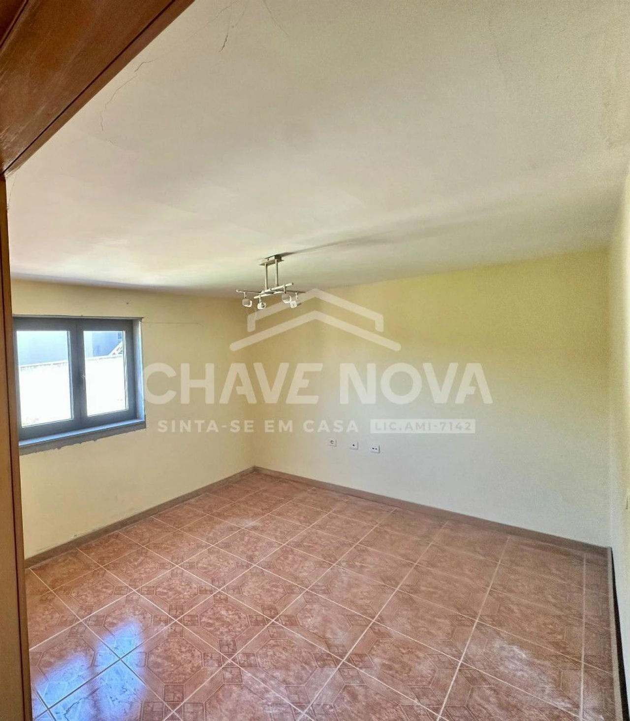 Moradia T2 para Venda em Lomba Foto 9