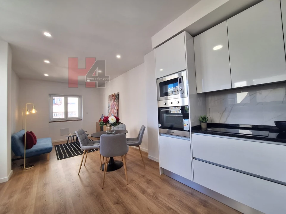 Apartamento T3 para Venda em Benfica Foto 1