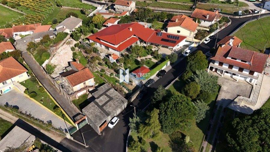 Moradia T9 para Venda em Vila Cova e Feitos Foto 22