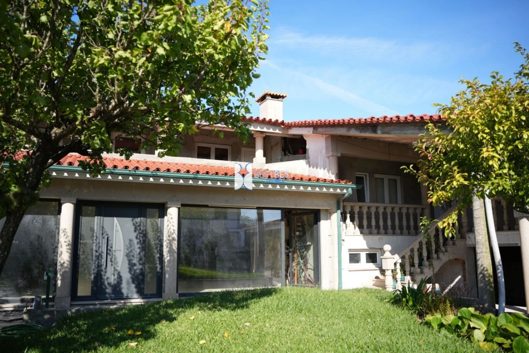 Moradia T9 para Venda em Vila Cova e Feitos Foto 16