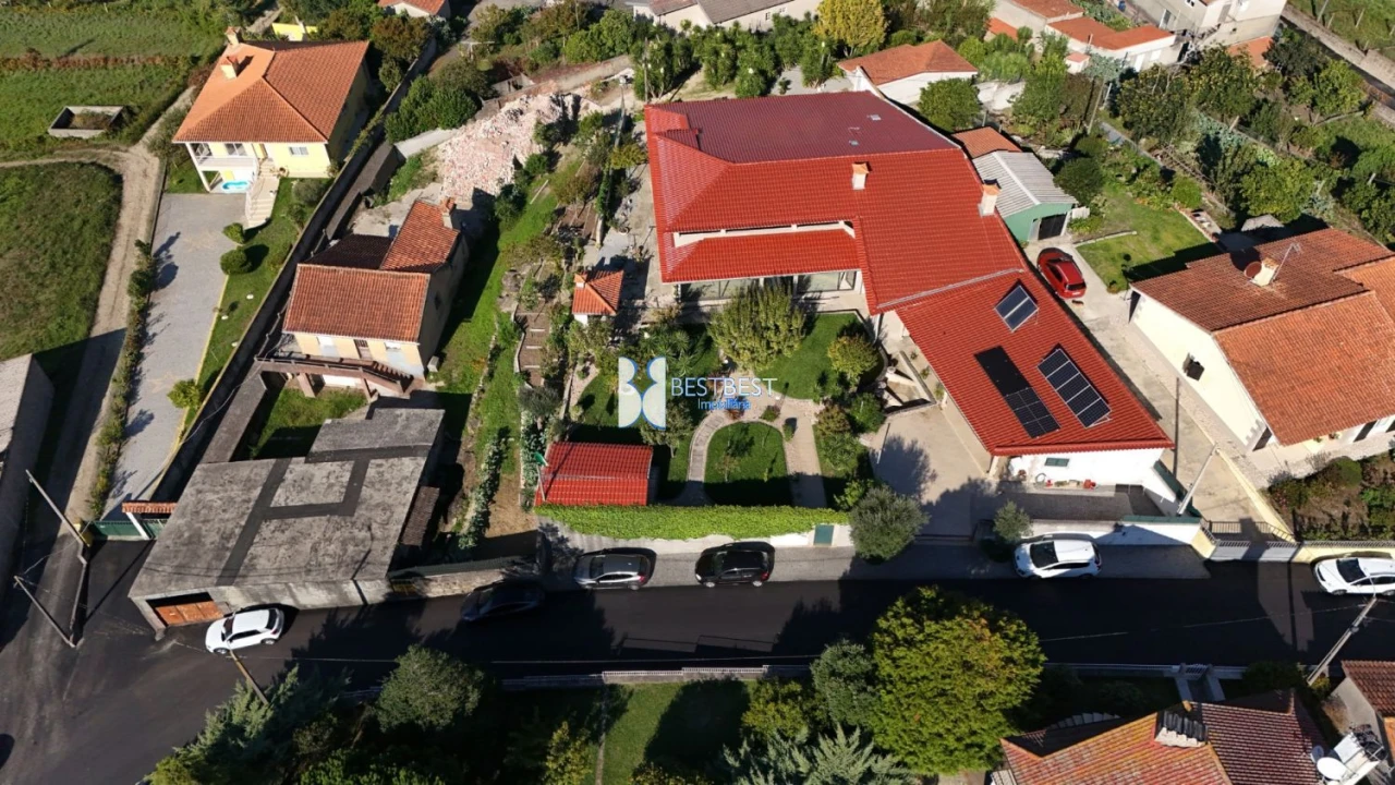 Moradia T9 para Venda em Vila Cova e Feitos Foto 23