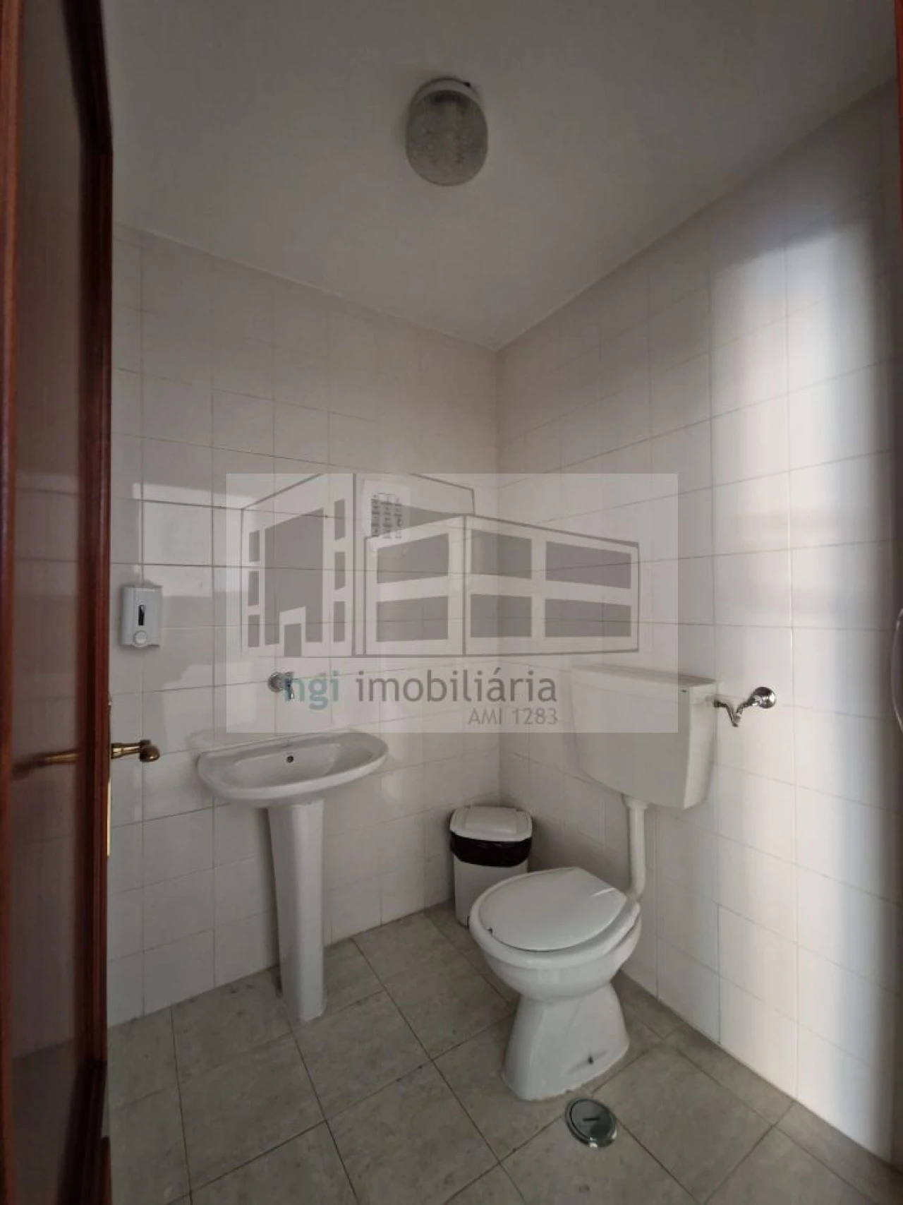 Loja para Venda em Setubal (São Sebastião) Foto 11