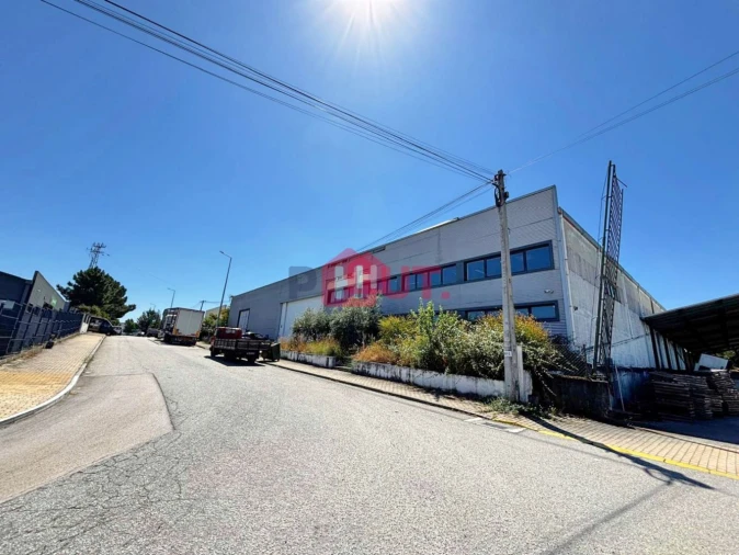 Loja para Venda em Constantim e Vale de Nogueiras Foto 10