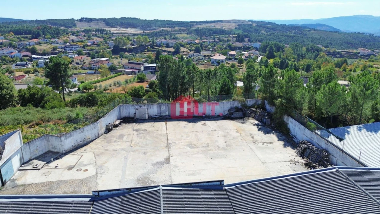 Loja para Venda em Constantim e Vale de Nogueiras Foto 6