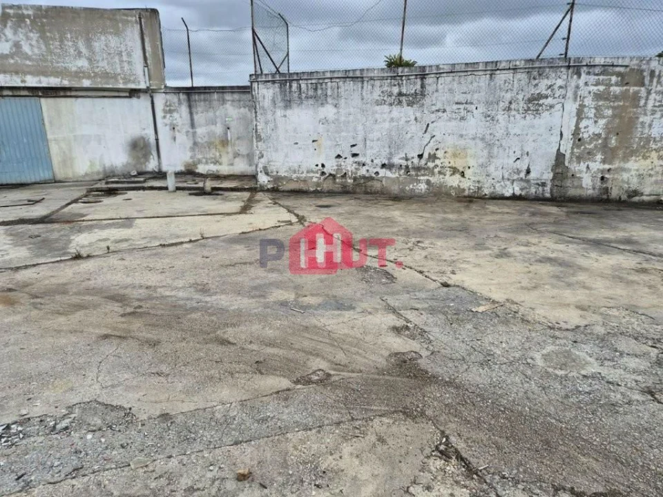 Loja para Venda em Constantim e Vale de Nogueiras Foto 29