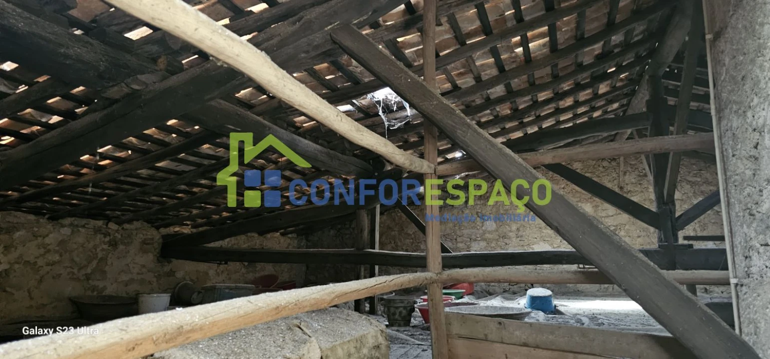 Loja para Venda em Póvoa de Rio de Moinhos e Cafede Foto 18