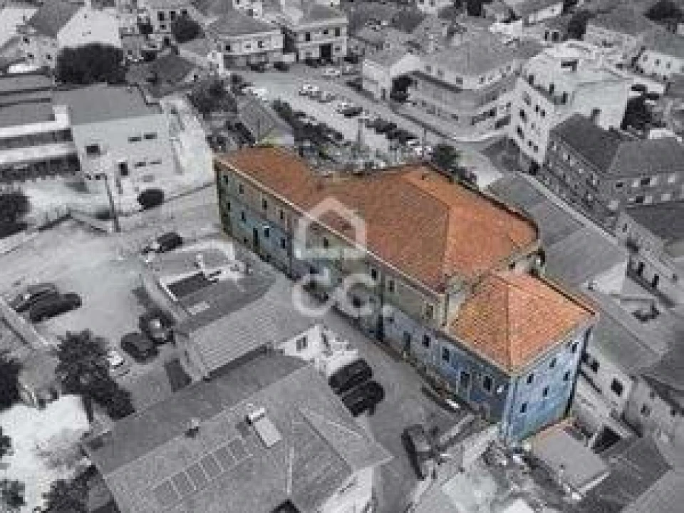 Prédio para Venda em Rio Maior Foto 1