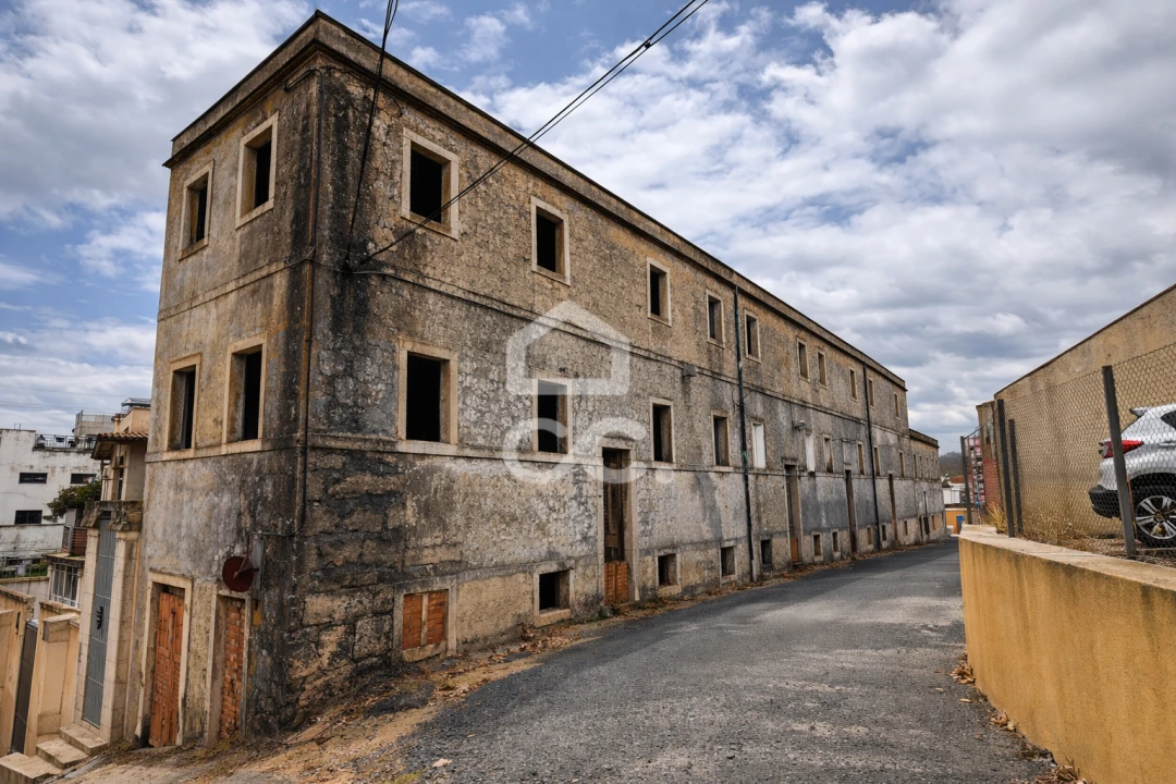 Prédio para Venda em Rio Maior Foto 7