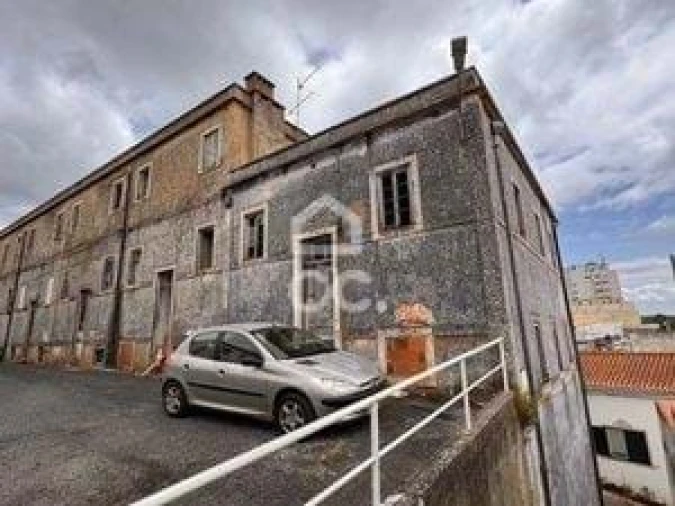 Prédio para Venda em Rio Maior Foto 19