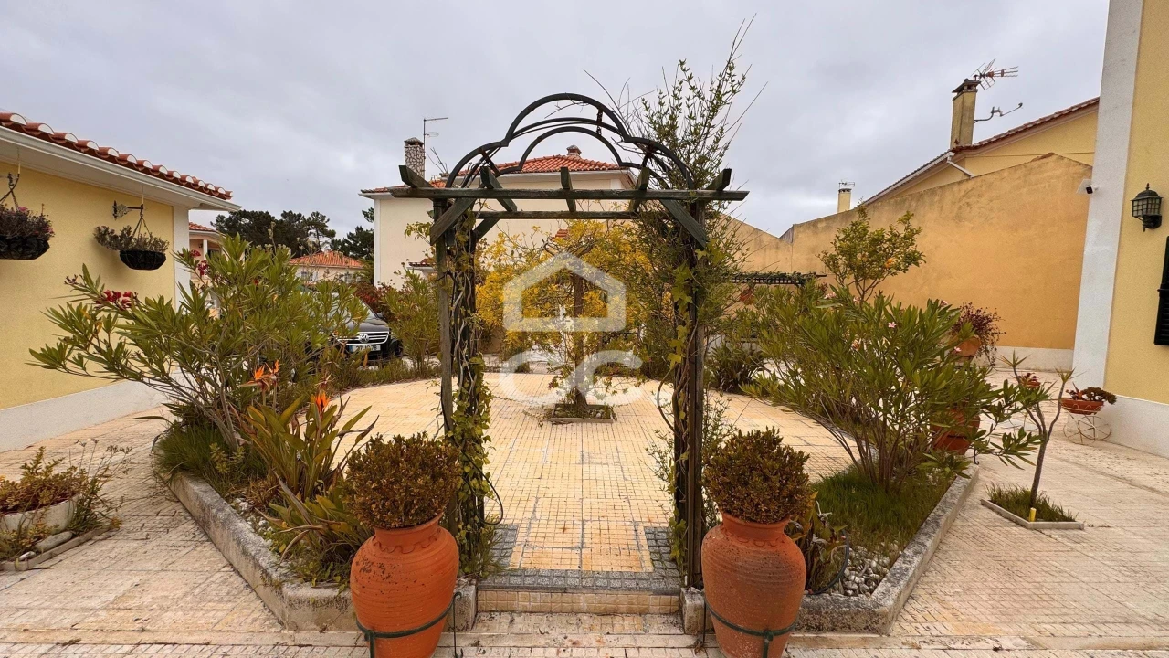 Moradia T4 para Venda em Ericeira Foto 25