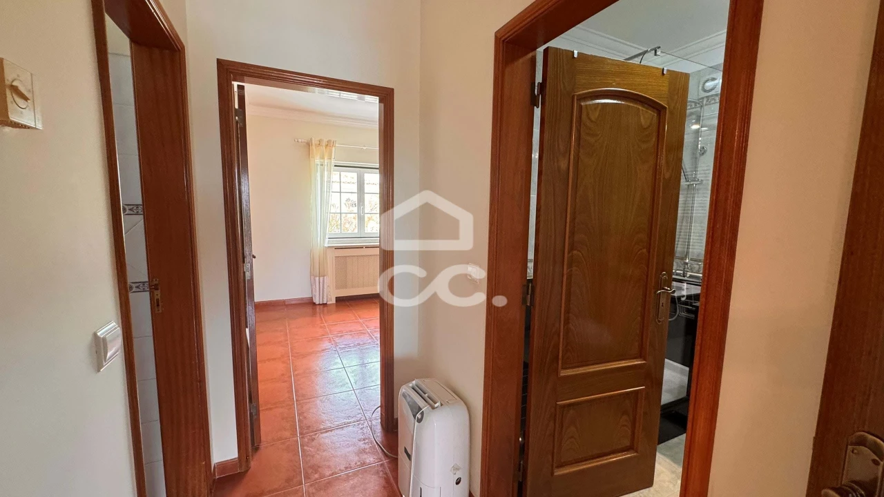 Moradia T4 para Venda em Ericeira Foto 11