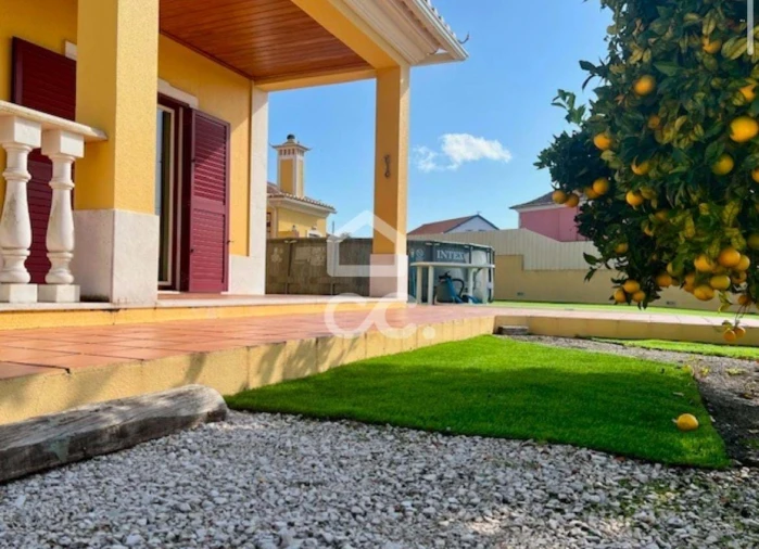 Moradia T4 para Venda em Milharado Foto 4