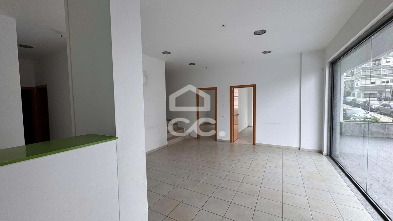 Negócio para Venda em Odivelas Foto 8