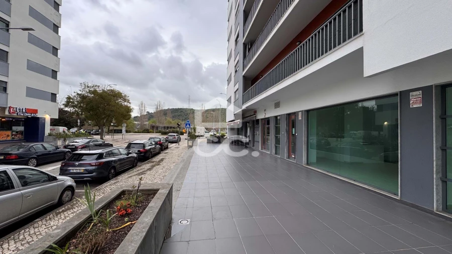 Negócio para Venda em Odivelas Foto 3