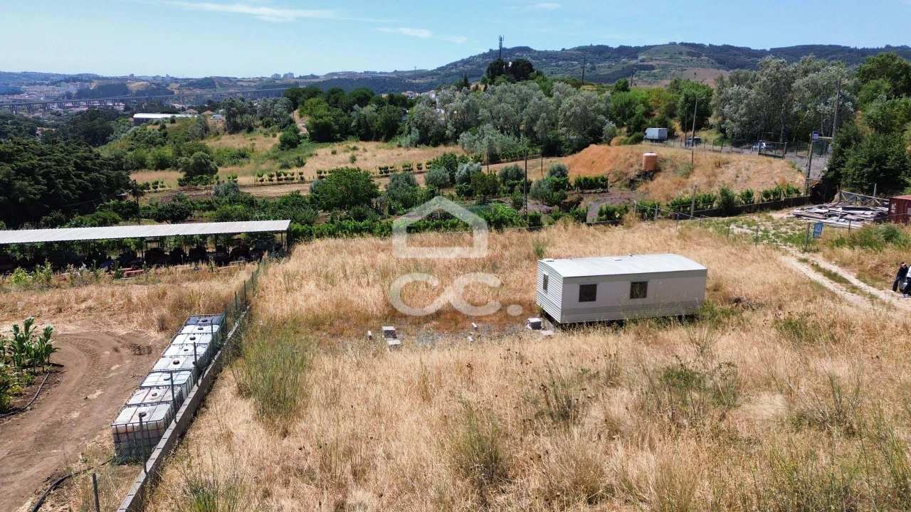 Terreno para Venda em Loures Foto 4
