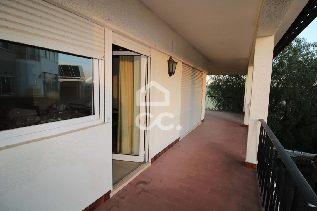 Moradia T6 para Venda em Loures Foto 11