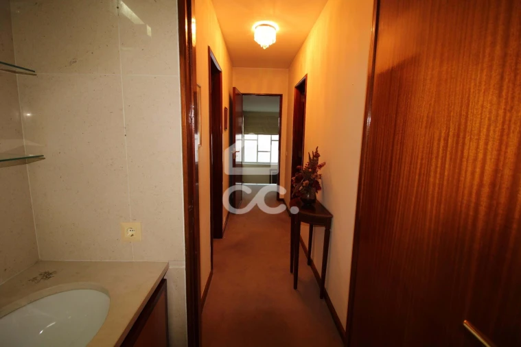 Moradia T6 para Venda em Loures Foto 21
