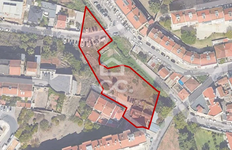 Terreno para Venda em Odivelas Foto 1