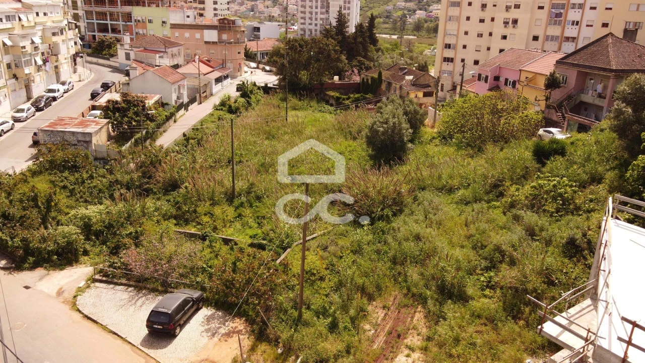 Terreno para Venda em Odivelas Foto 8