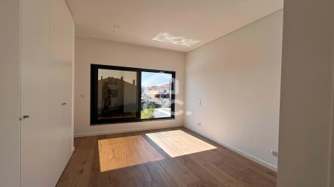 Moradia T4 para Venda em Loures