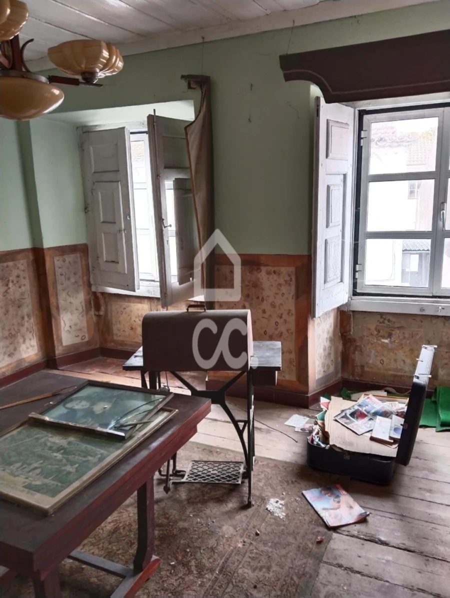 Prédio para Venda em Santo Antão e São Julião do Tojal Foto 8