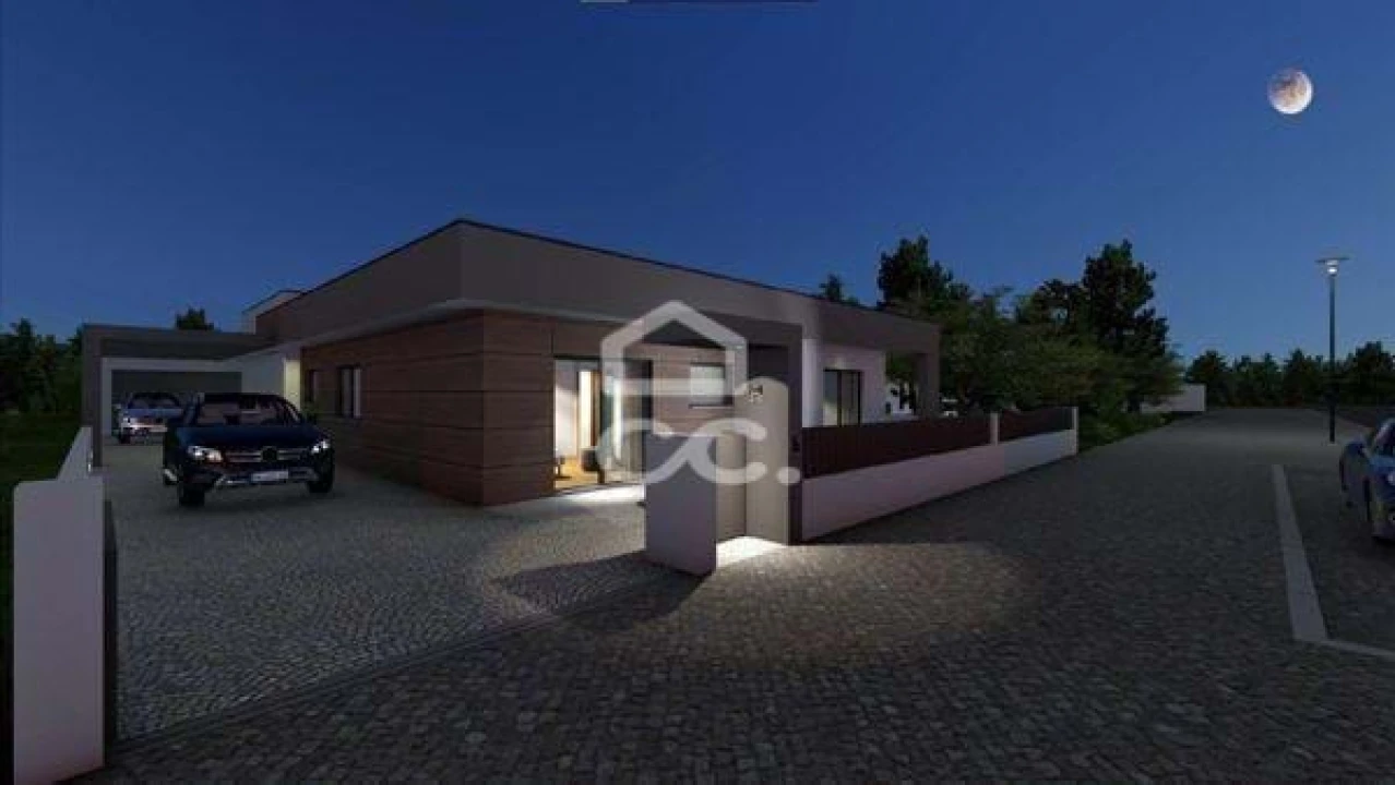 Moradia T5 para Venda em Azeitão (São Lourenço e São Simão) Foto 9