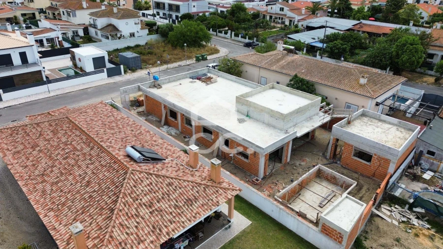 Moradia T5 para Venda em Azeitão (São Lourenço e São Simão) Foto 13