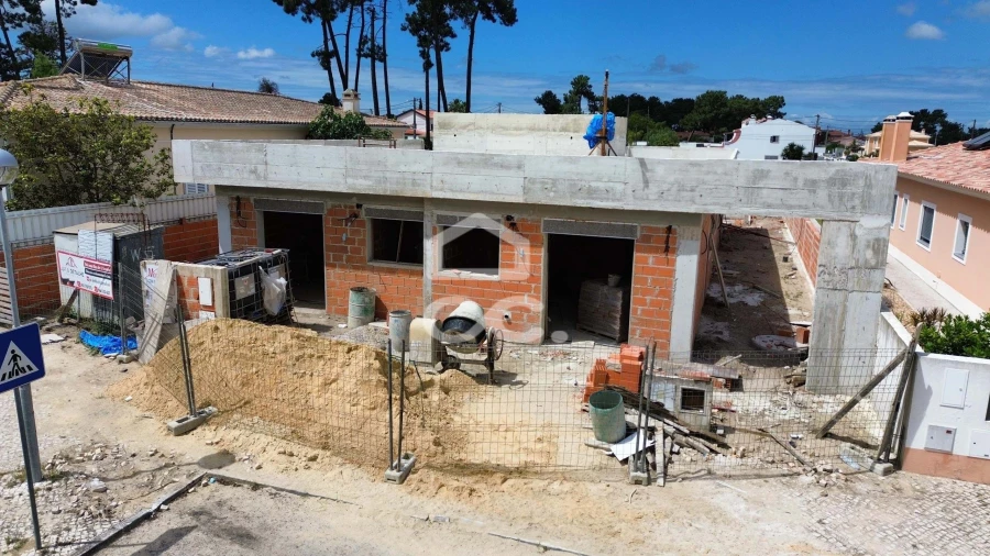 Moradia T5 para Venda em Azeitão (São Lourenço e São Simão) Foto 15