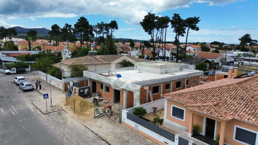 Moradia T5 para Venda em Azeitão (São Lourenço e São Simão) Foto 12