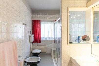 Apartamento T6 para Venda em Aldoar, Foz do Douro e Nevogilde
