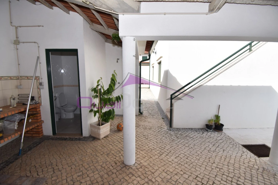 Moradia T4 para Venda em Vila Nova da Barquinha Foto 7