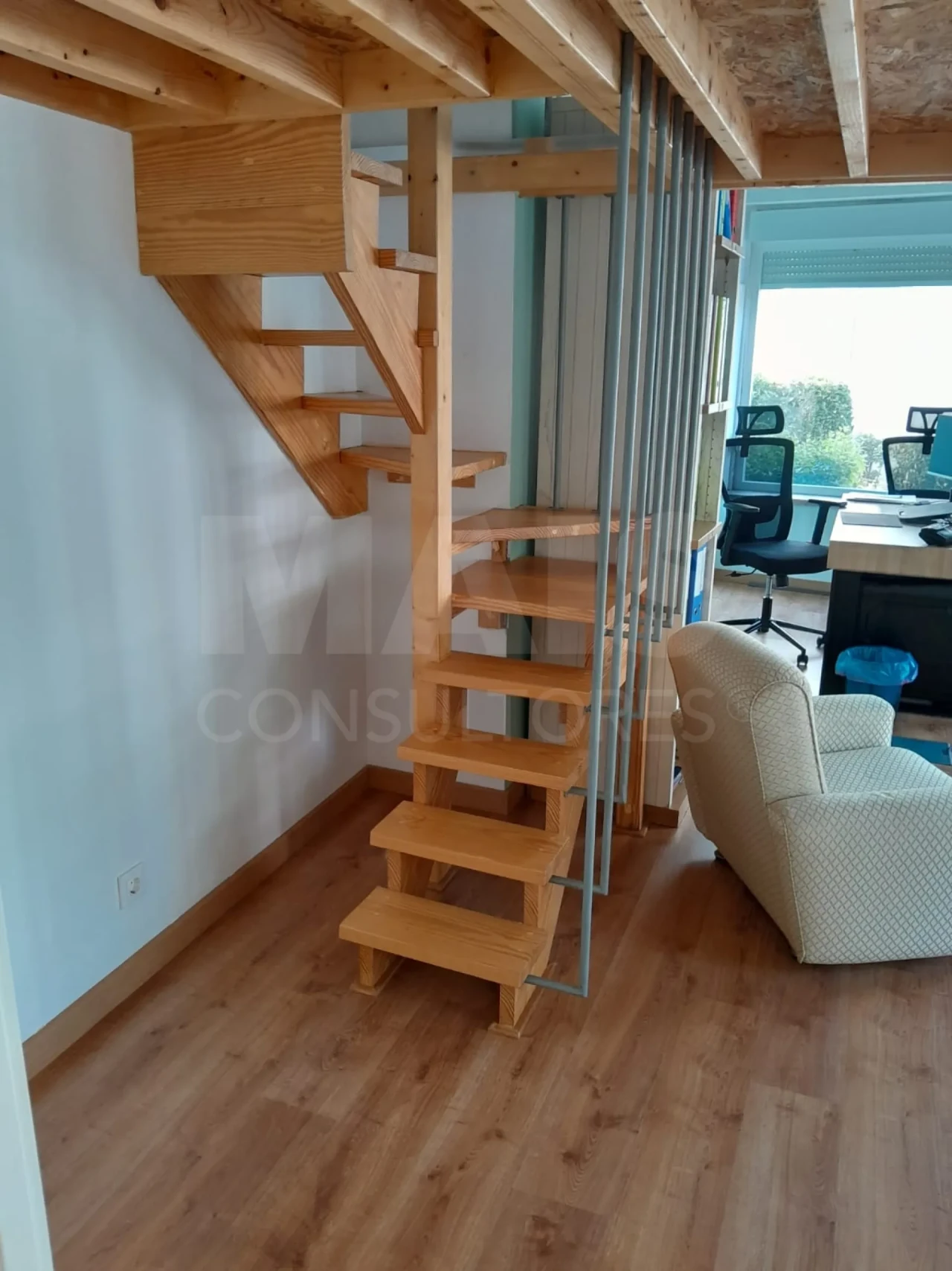 Loja para Venda em Santa Iria de Azoia, São João da Talha e Bobadela Foto 1