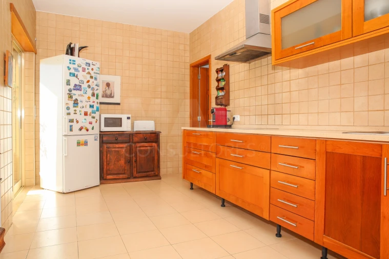 Moradia T3 para Venda em Arranho Foto 12