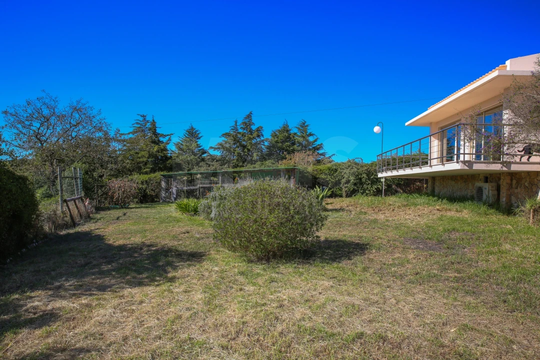 Moradia T3 para Venda em Arranho Foto 6