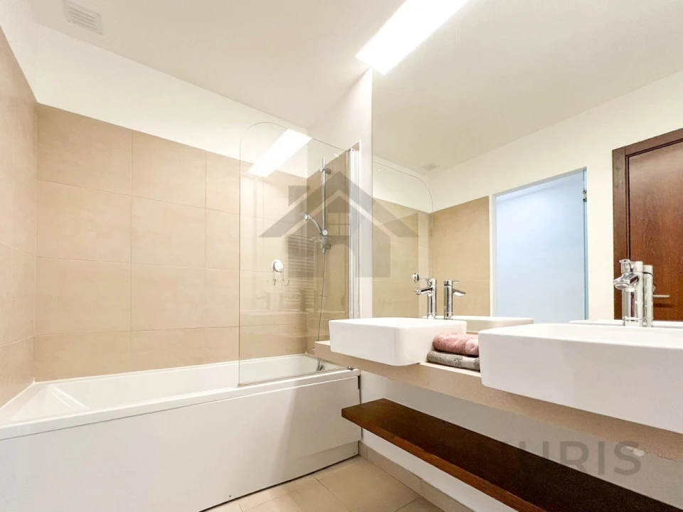 Apartamento T2 para Venda em Portimão Foto 20
