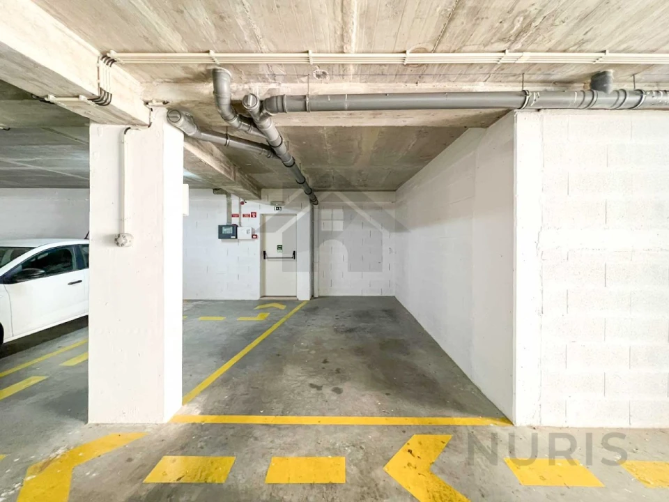 Apartamento T2 para Venda em Portimão Foto 32
