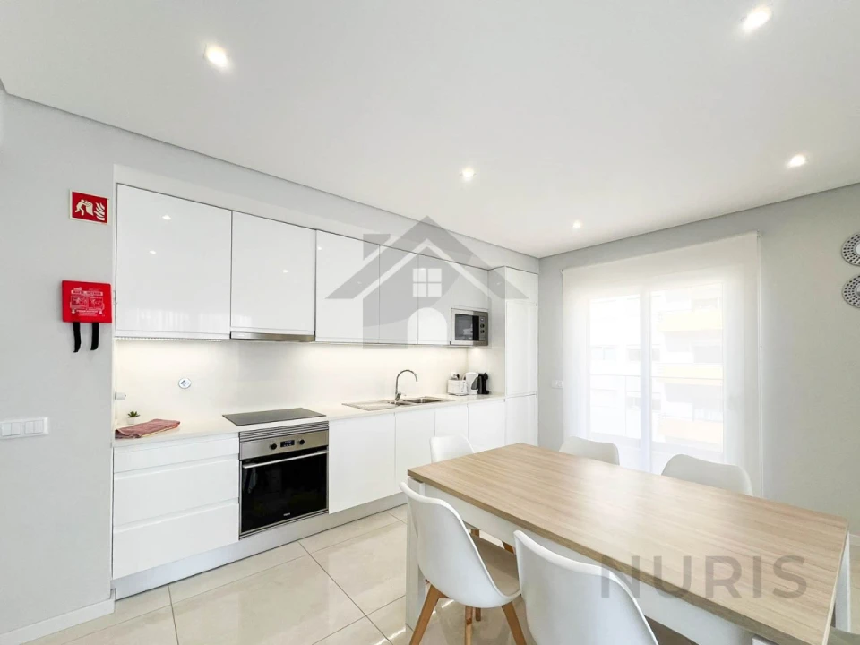 Apartamento T2 para Venda em Portimão Foto 3