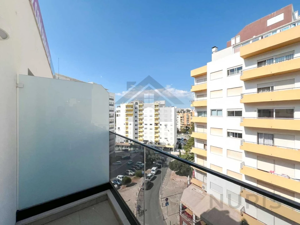 Apartamento T2 para Venda em Portimão Foto 7