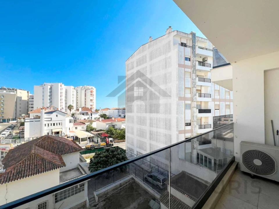 Apartamento T2 para Venda em Portimão Foto 10