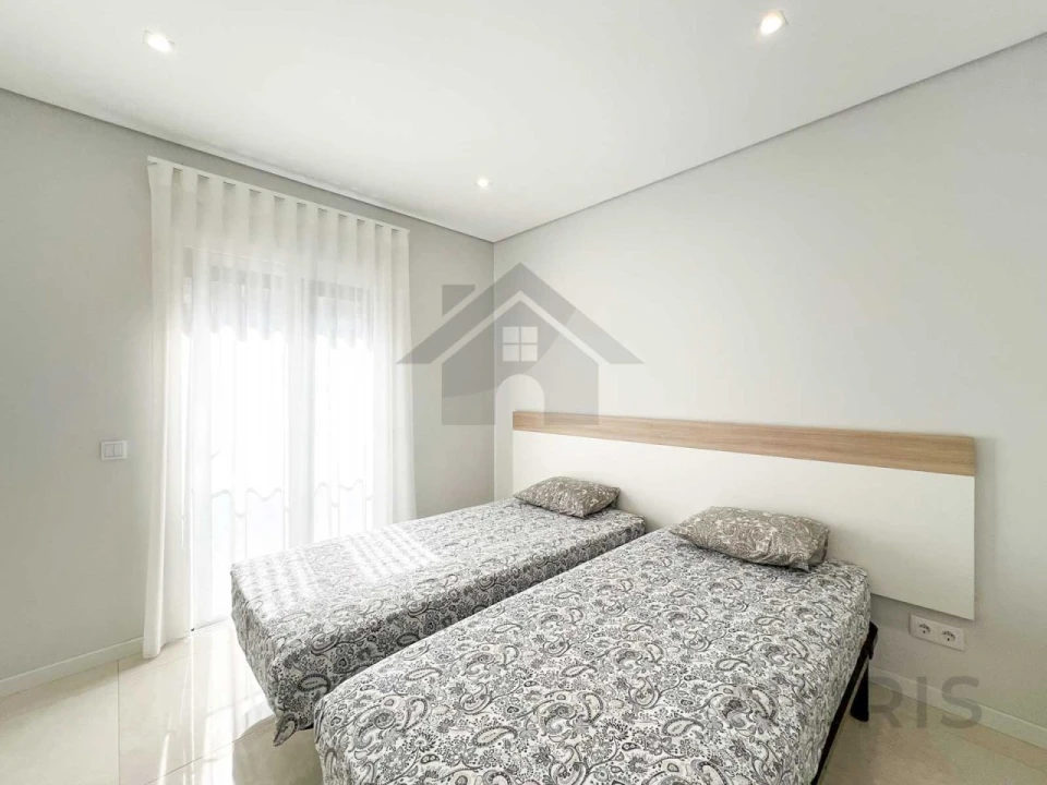 Apartamento T2 para Venda em Portimão Foto 21