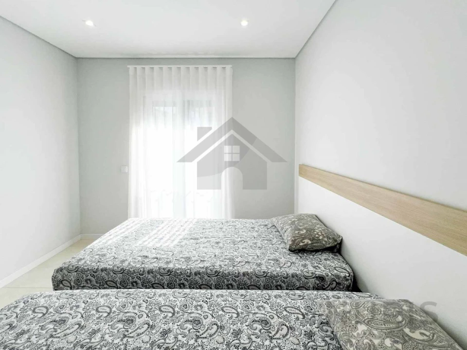 Apartamento T2 para Venda em Portimão Foto 24