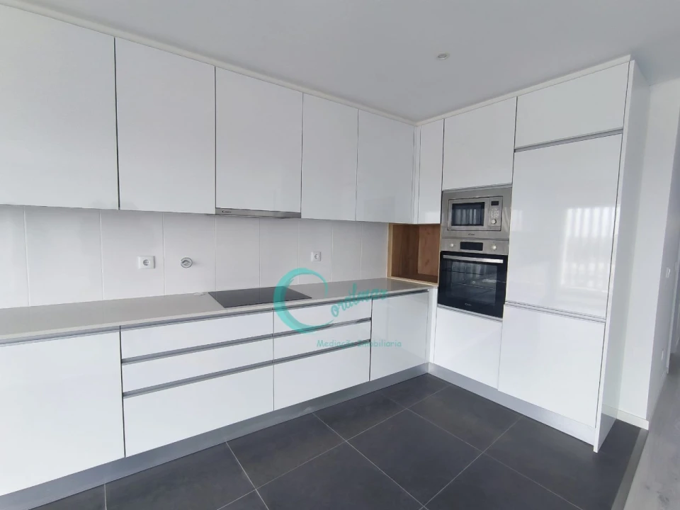Apartamento T2 para Venda em Corroios Foto 2