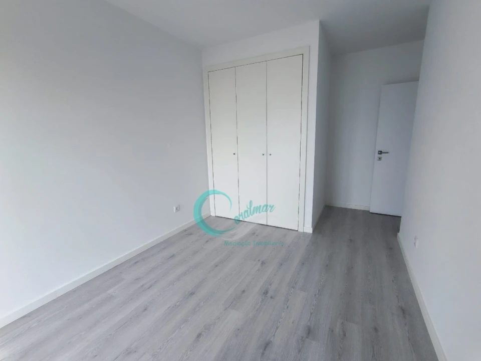 Apartamento T2 para Venda em Corroios Foto 6