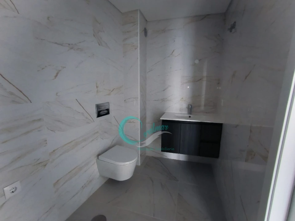 Apartamento T2 para Venda em Corroios Foto 7