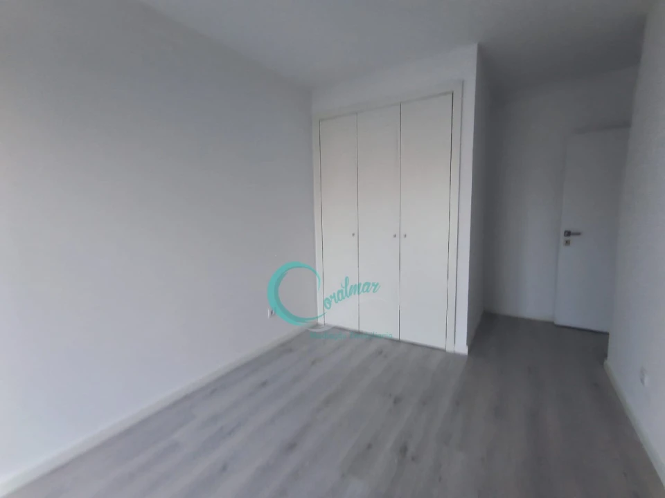 Apartamento T1 para Venda em Corroios Foto 3