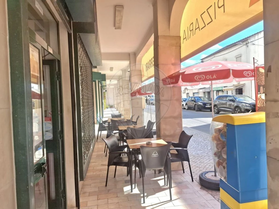 Negócio para Venda em Samora Correia Foto 4